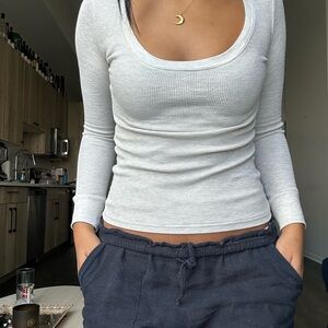 Women's gray Long Sleeve Top